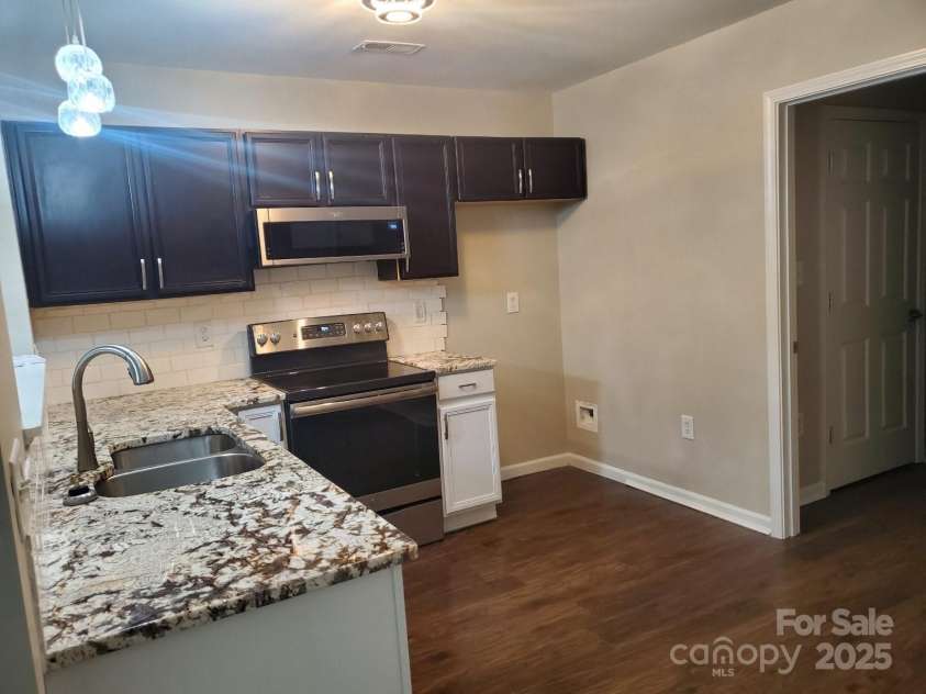 118 Steam Engine Drive, Mooresville, NC 28115.  MLS# CAR4321944, YatesRealty ID 20283. 