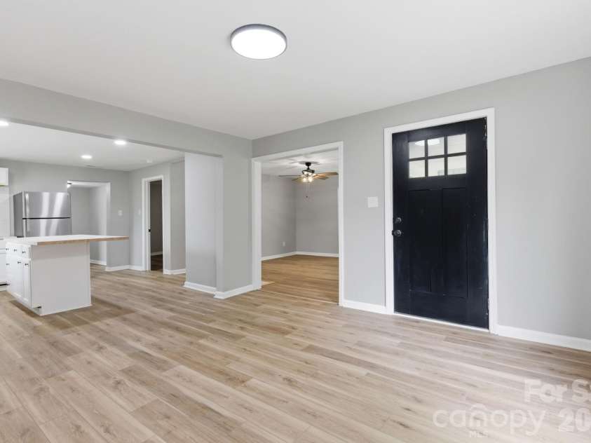 3620 2nd Avenue, Hickory, NC 28602.  MLS# CAR4378791, YatesRealty ID 20284. 