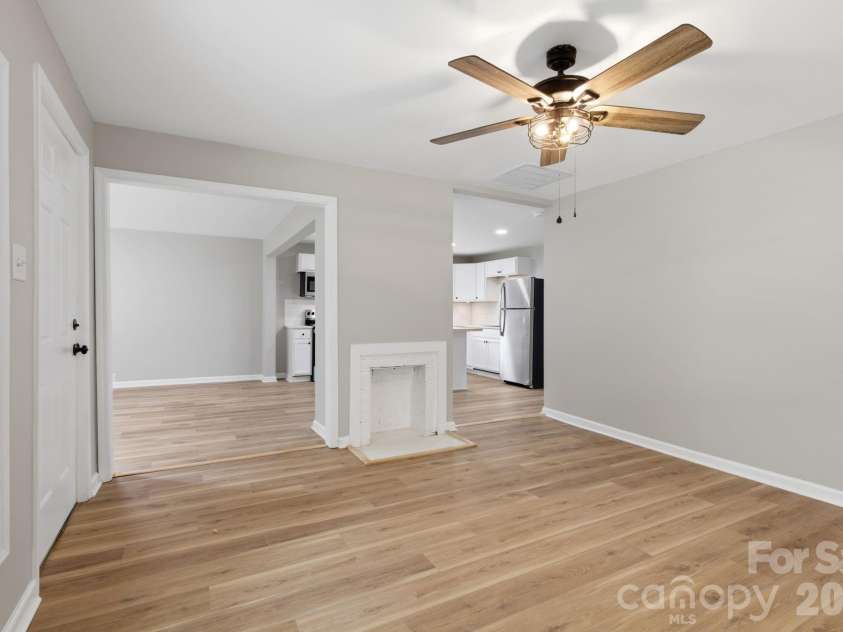 3620 2nd Avenue, Hickory, NC 28602.  MLS# CAR4378791, YatesRealty ID 20284. 