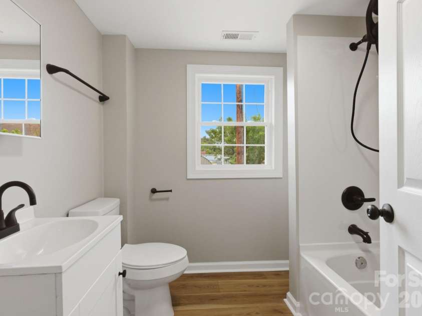 3620 2nd Avenue, Hickory, NC 28602.  MLS# CAR4378791, YatesRealty ID 20284. 