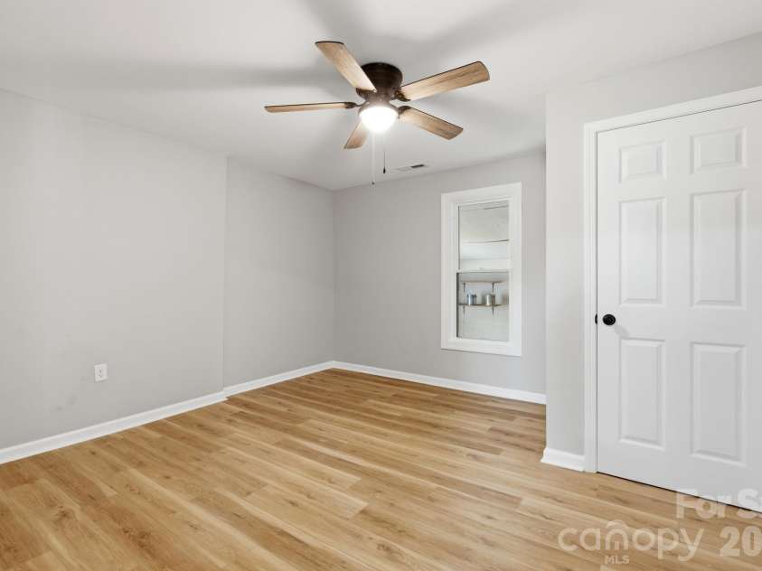 3620 2nd Avenue, Hickory, NC 28602.  MLS# CAR4378791, YatesRealty ID 20284. 