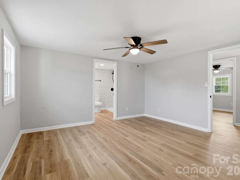 3620 2nd Avenue, Hickory, NC 28602.  MLS# CAR4378791, YatesRealty ID 20284. 