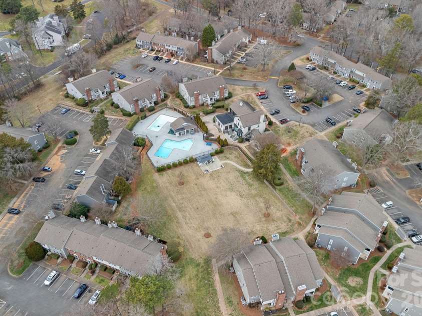 3021 Heathstead Place, Charlotte, NC 28210.  MLS# CAR4358212, YatesRealty ID 20285. Community