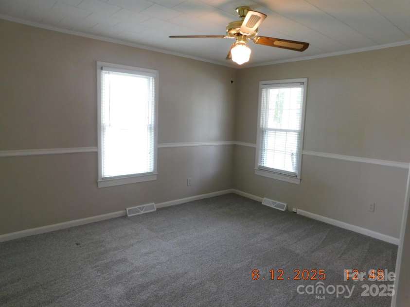 809 Ruth Avenue, Kannapolis, NC 28083.  MLS# CAR4262896, YatesRealty ID 20285. BED ROOM