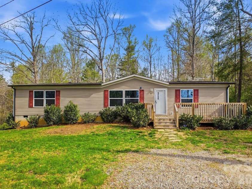 31 Mcgee Hill Road, Fairview, NC 28730.  MLS# CAR4289584, YatesRealty ID 20286. 