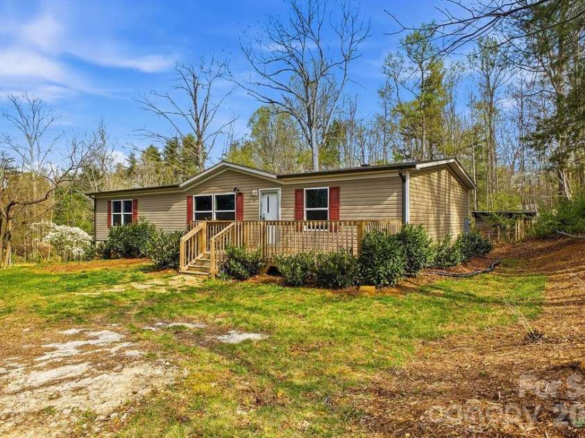 31 Mcgee Hill Road, Fairview, NC 28730.  MLS# CAR4289584, YatesRealty ID 20286. 
