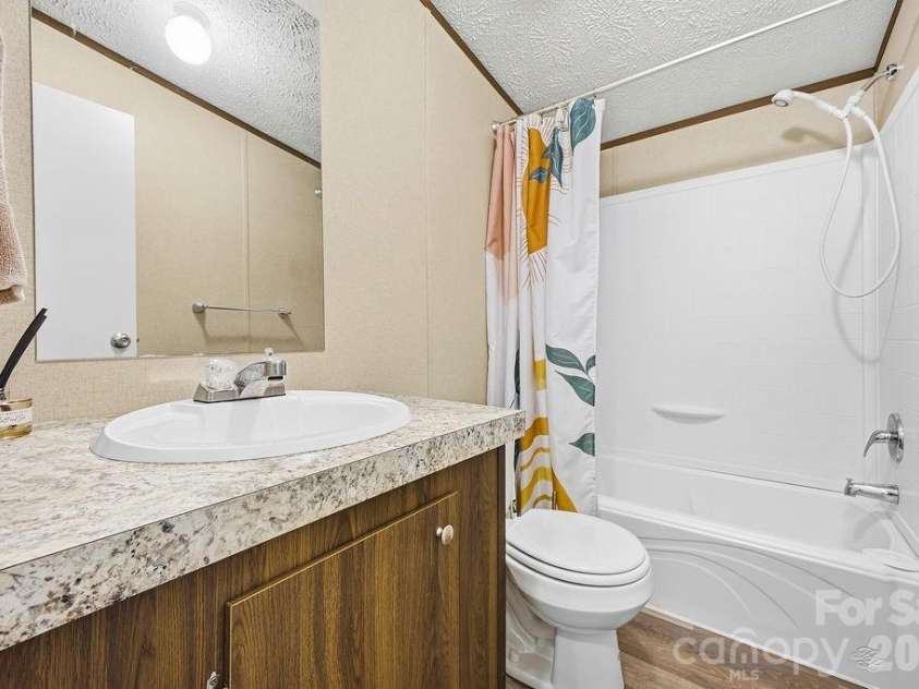 31 Mcgee Hill Road, Fairview, NC 28730.  MLS# CAR4289584, YatesRealty ID 20286. 