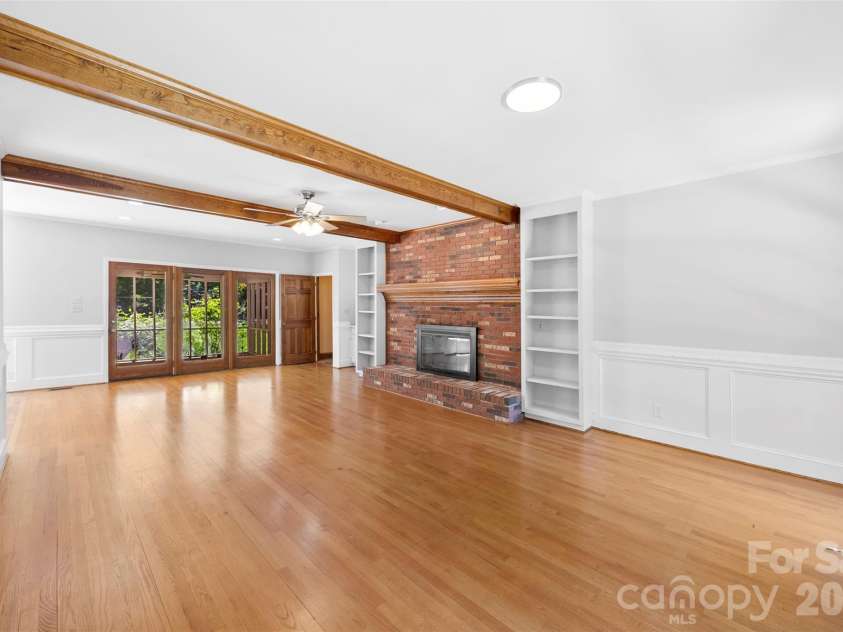 625 Greenbrook Parkway, Matthews, NC 28104.  MLS# CAR4378855, YatesRealty ID 20288. 