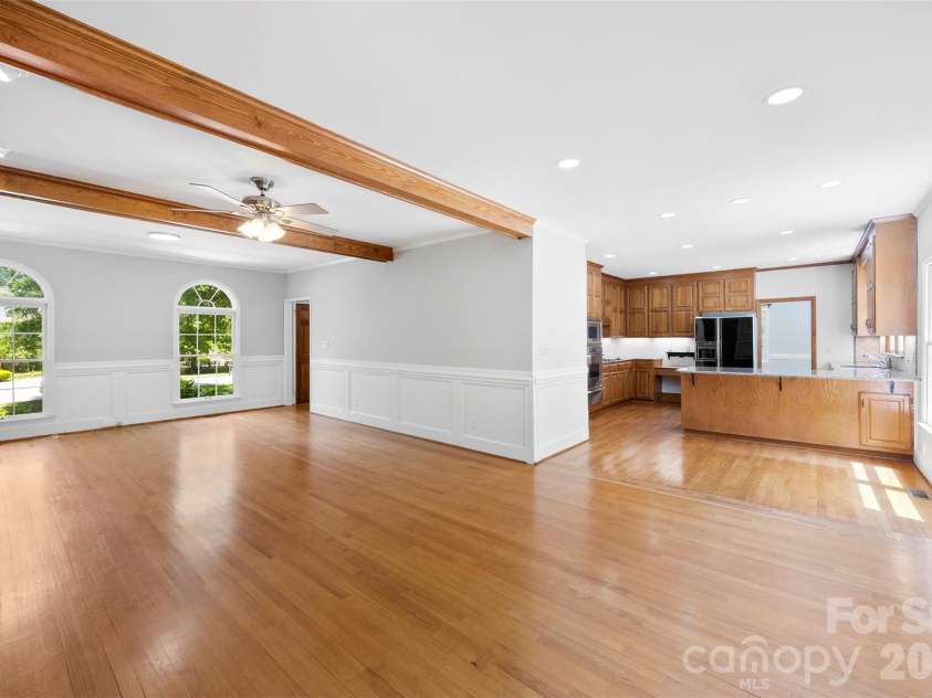 625 Greenbrook Parkway, Matthews, NC 28104.  MLS# CAR4378855, YatesRealty ID 20288. 