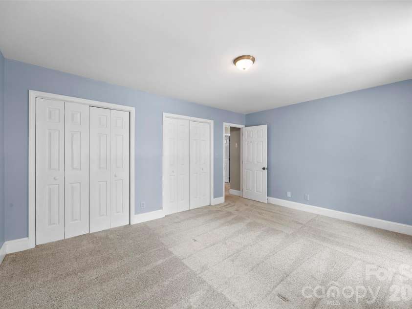 625 Greenbrook Parkway, Matthews, NC 28104.  MLS# CAR4378855, YatesRealty ID 20288. 