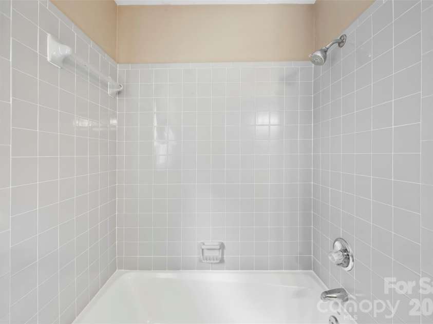 625 Greenbrook Parkway, Matthews, NC 28104.  MLS# CAR4378855, YatesRealty ID 20288. 