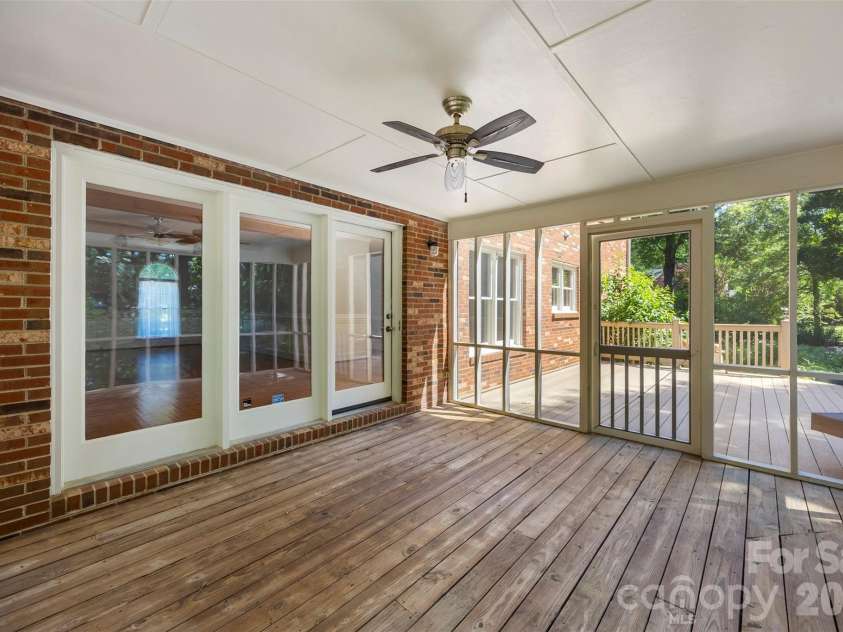 625 Greenbrook Parkway, Matthews, NC 28104.  MLS# CAR4378855, YatesRealty ID 20288. 
