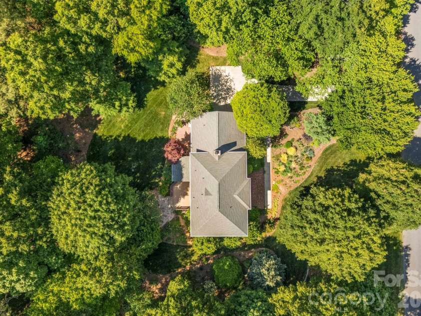 625 Greenbrook Parkway, Matthews, NC 28104.  MLS# CAR4378855, YatesRealty ID 20288. 