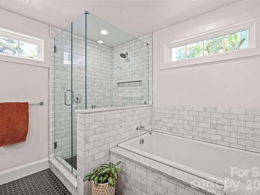 1904 Ashland Avenue, Charlotte, NC 28205.  MLS# CAR4376544, YatesRealty ID 20289. 