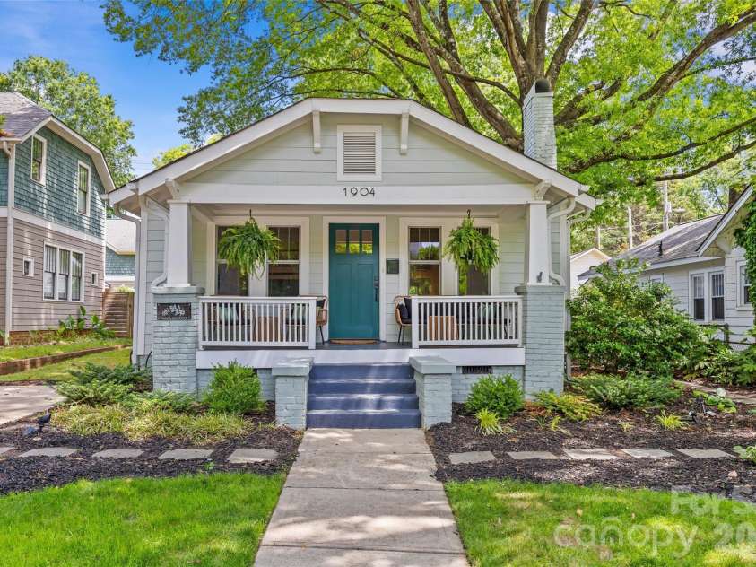1904 Ashland Avenue, Charlotte, NC 28205.  MLS# CAR4376544, YatesRealty ID 20289. 