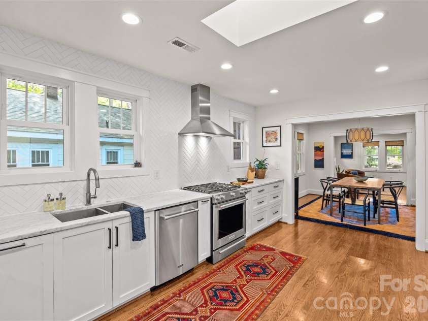 1904 Ashland Avenue, Charlotte, NC 28205.  MLS# CAR4376544, YatesRealty ID 20289. 