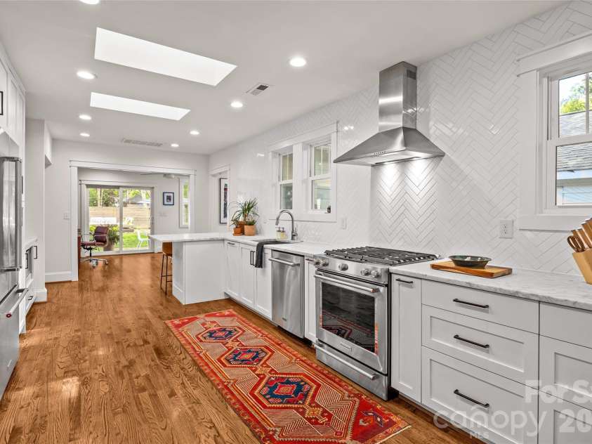 1904 Ashland Avenue, Charlotte, NC 28205.  MLS# CAR4376544, YatesRealty ID 20289. 