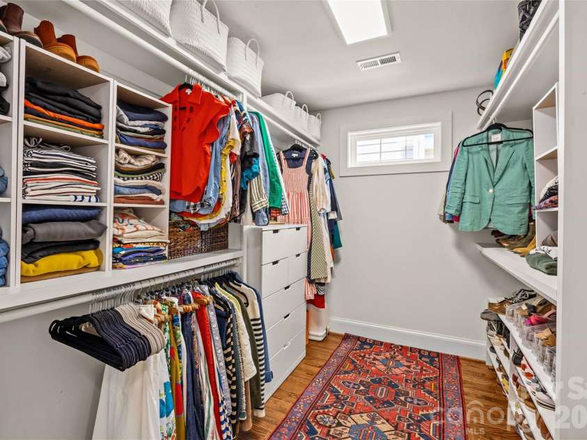 1904 Ashland Avenue, Charlotte, NC 28205.  MLS# CAR4376544, YatesRealty ID 20289. 