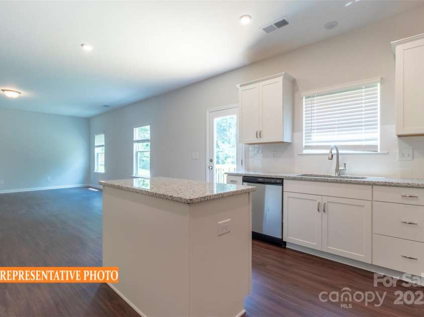 524 Hullview Vista, Monroe, NC 28110.  MLS# CAR4266885, YatesRealty ID 20289. 