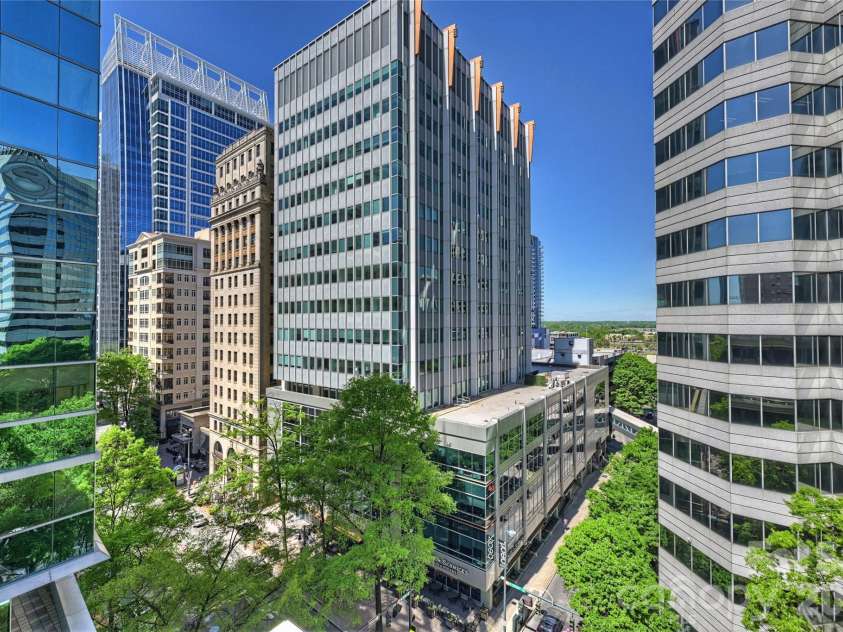 139 Tryon Street, Charlotte, NC 28202.  MLS# CAR4133469, YatesRealty ID 2029. 
