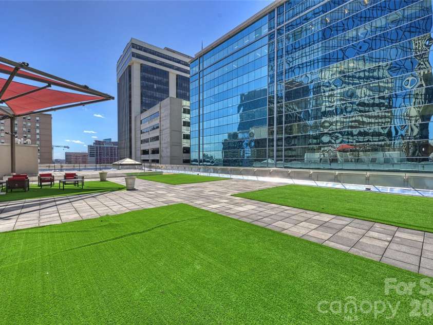 139 Tryon Street, Charlotte, NC 28202.  MLS# CAR4133469, YatesRealty ID 2029. 