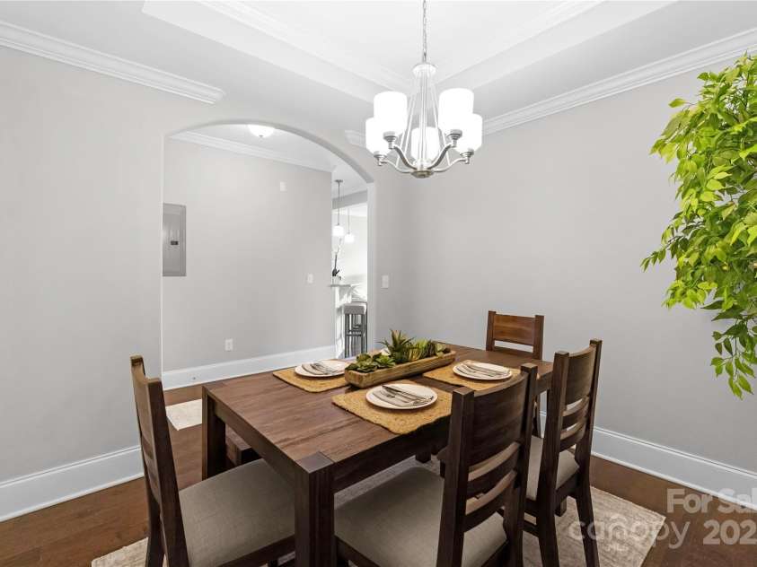 6605 Central Pacific Avenue, Charlotte, NC 28210.  MLS# CAR4213678, YatesRealty ID 2029. Dining are