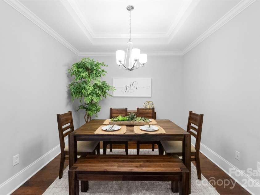 6605 Central Pacific Avenue, Charlotte, NC 28210.  MLS# CAR4213678, YatesRealty ID 2029. Dining area