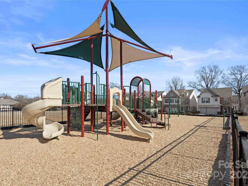 6605 Central Pacific Avenue, Charlotte, NC 28210.  MLS# CAR4213678, YatesRealty ID 2029. Playground