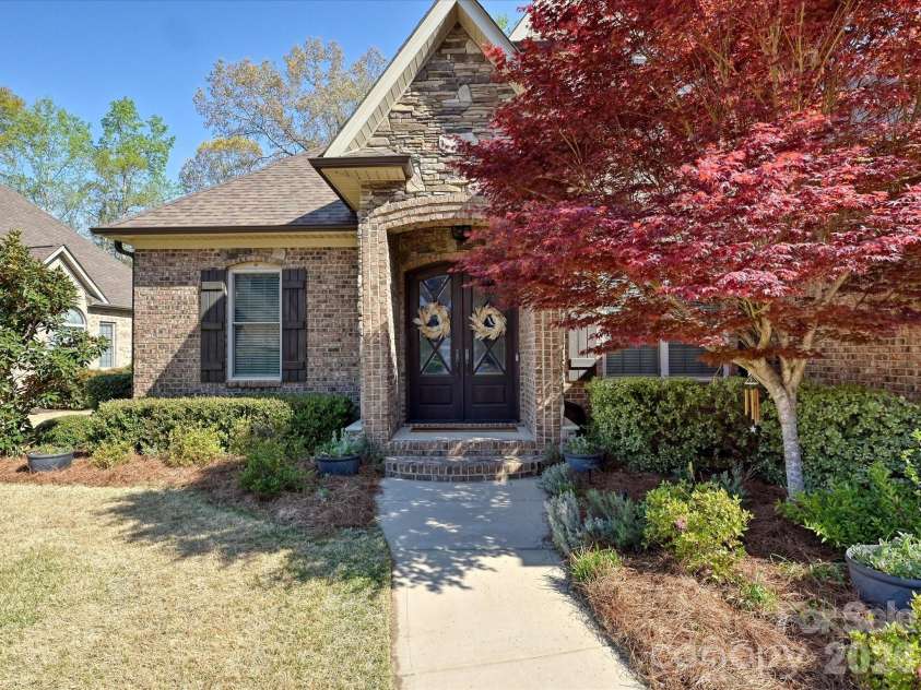 280 Palm Cove Way, York, SC 29745.  MLS# CAR4359144, YatesRealty ID 20290. 