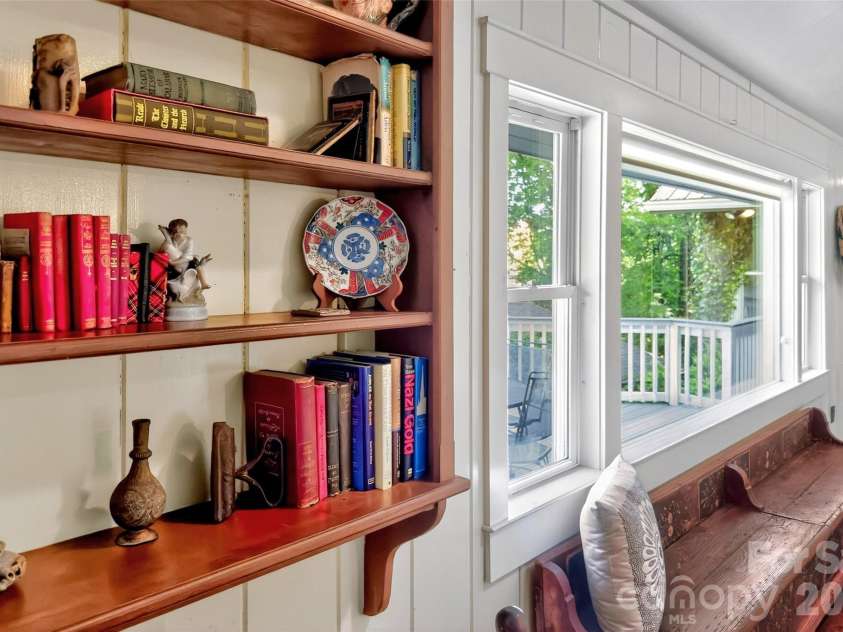 75 Old Lakey Gap Road, Black Mountain, NC 28711.  MLS# CAR4373222, YatesRealty ID 20291. 