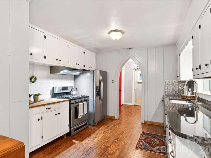75 Old Lakey Gap Road, Black Mountain, NC 28711.  MLS# CAR4373222, YatesRealty ID 20291. 