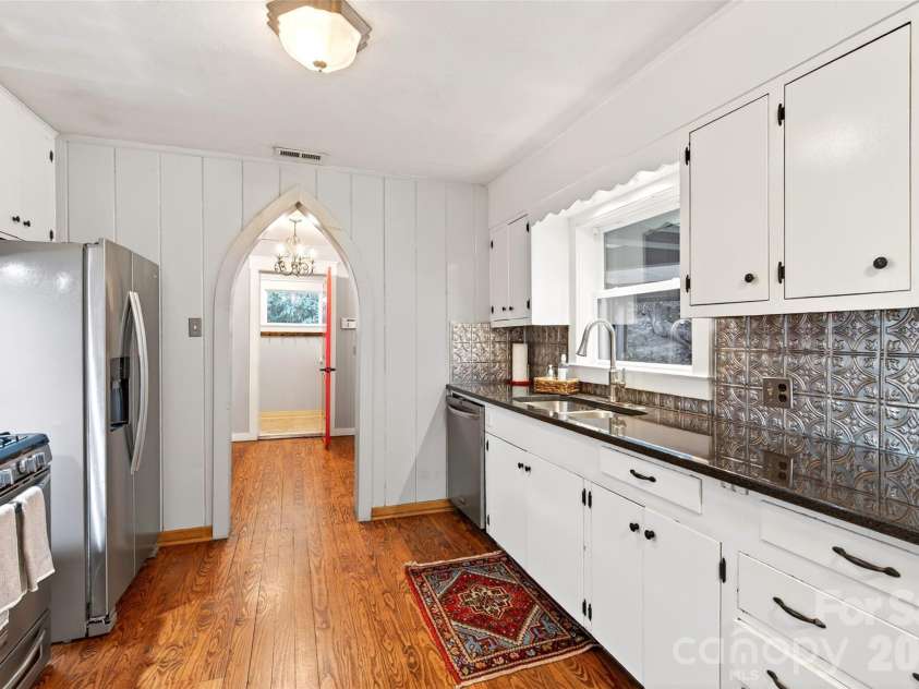 75 Old Lakey Gap Road, Black Mountain, NC 28711.  MLS# CAR4373222, YatesRealty ID 20291. 
