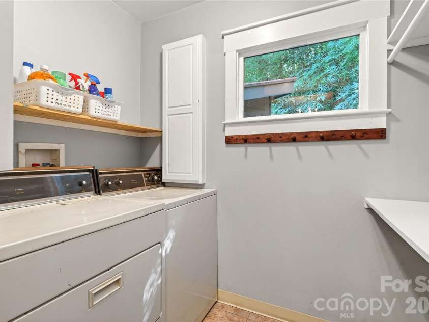 75 Old Lakey Gap Road, Black Mountain, NC 28711.  MLS# CAR4373222, YatesRealty ID 20291. 