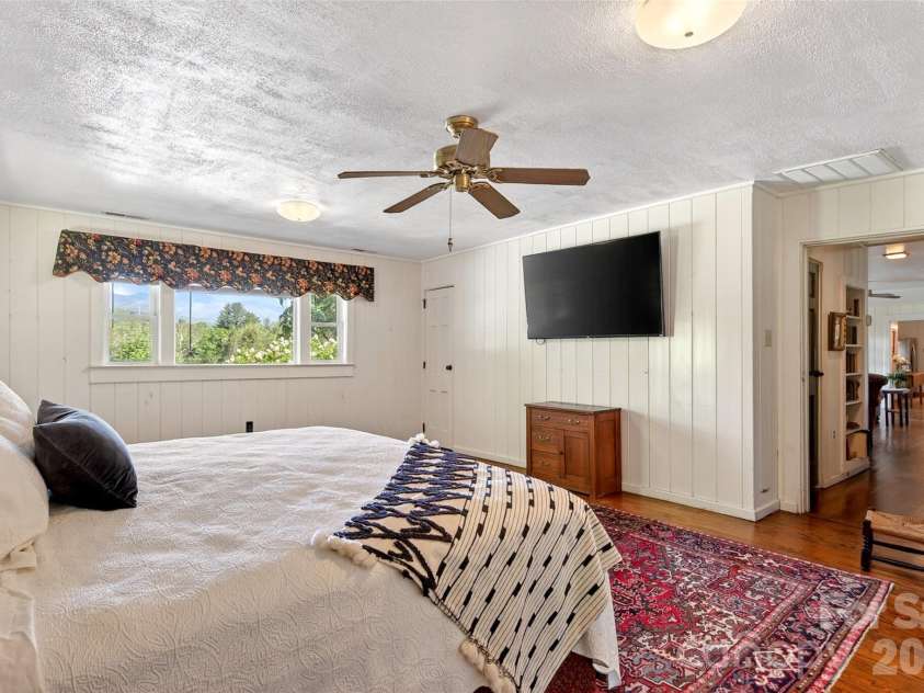 75 Old Lakey Gap Road, Black Mountain, NC 28711.  MLS# CAR4373222, YatesRealty ID 20291. 