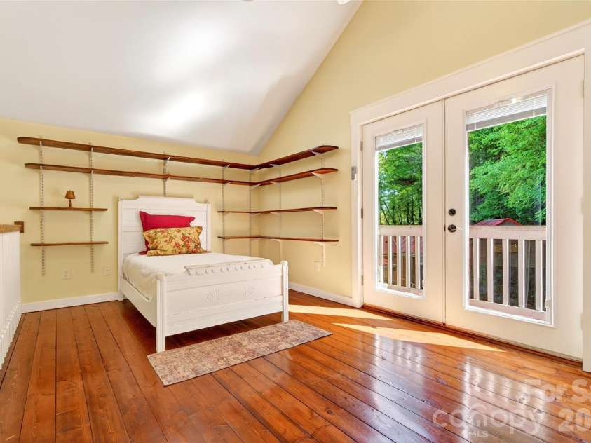 75 Old Lakey Gap Road, Black Mountain, NC 28711.  MLS# CAR4373222, YatesRealty ID 20291. 