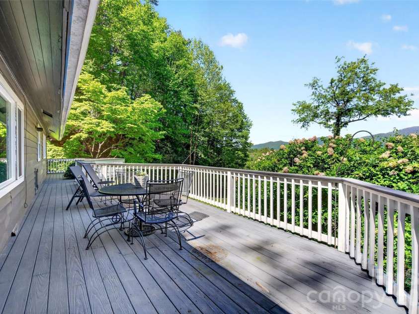 75 Old Lakey Gap Road, Black Mountain, NC 28711.  MLS# CAR4373222, YatesRealty ID 20291. 