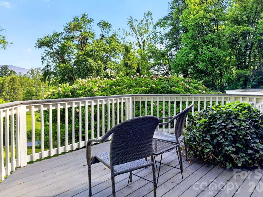 75 Old Lakey Gap Road, Black Mountain, NC 28711.  MLS# CAR4373222, YatesRealty ID 20291. 