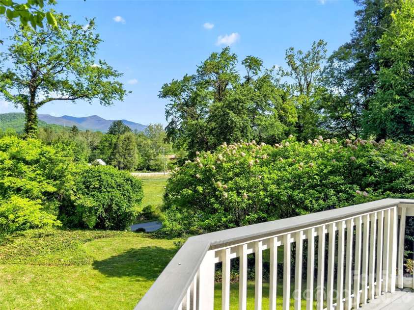 75 Old Lakey Gap Road, Black Mountain, NC 28711.  MLS# CAR4373222, YatesRealty ID 20291. 