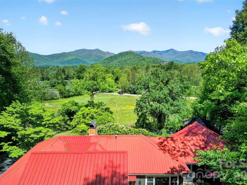 75 Old Lakey Gap Road, Black Mountain, NC 28711.  MLS# CAR4373222, YatesRealty ID 20291. 