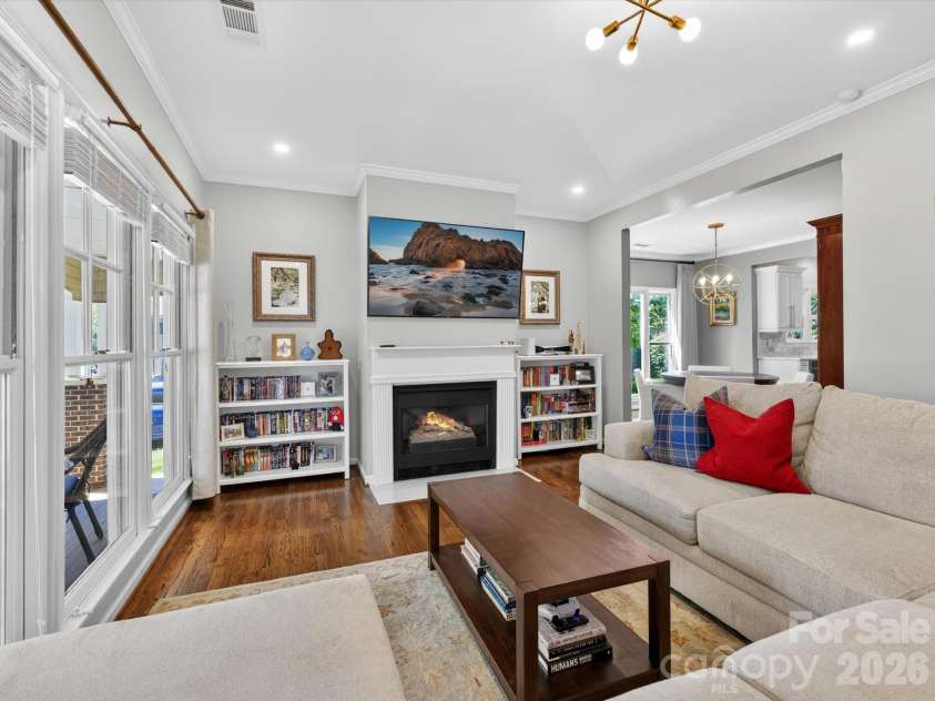 2204 Winthrop Avenue, Charlotte, NC 28203.  MLS# CAR4378135, YatesRealty ID 20292. 
