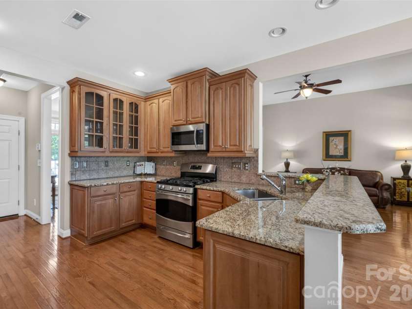 3613 Savannah Hills Drive, Matthews, NC 28105.  MLS# CAR4371394, YatesRealty ID 20293. 