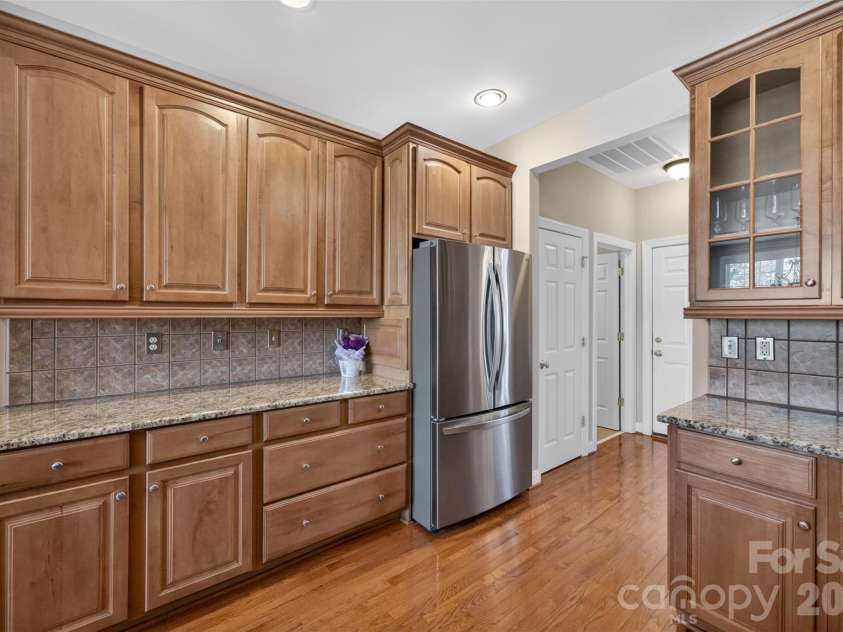 3613 Savannah Hills Drive, Matthews, NC 28105.  MLS# CAR4371394, YatesRealty ID 20293. 