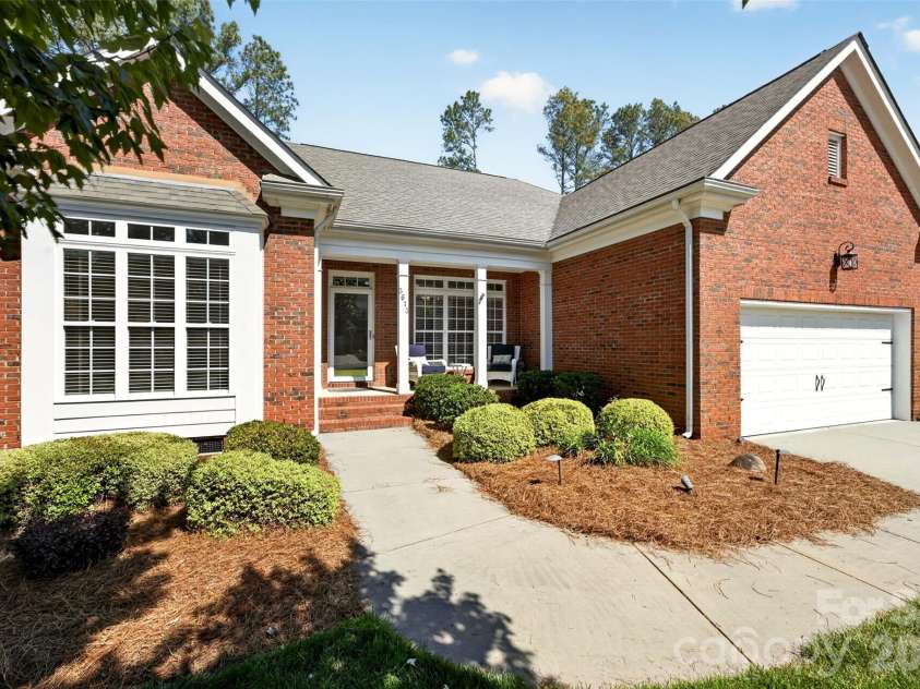 3613 Savannah Hills Drive, Matthews, NC 28105.  MLS# CAR4371394, YatesRealty ID 20293. 