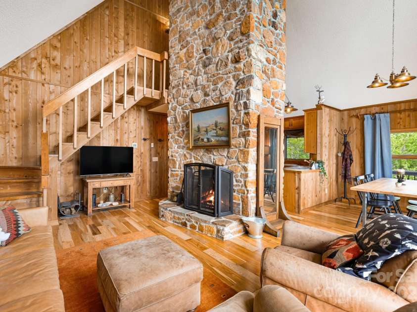 871 Rich Knob Road, Little Switzerland, NC 28749.  MLS# CAR4263972, YatesRealty ID 20293. 