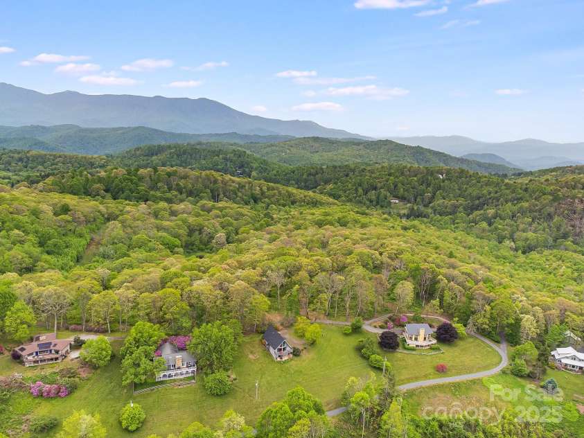 871 Rich Knob Road, Little Switzerland, NC 28749.  MLS# CAR4263972, YatesRealty ID 20293. 