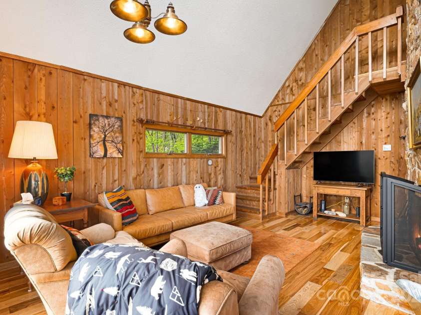 871 Rich Knob Road, Little Switzerland, NC 28749.  MLS# CAR4263972, YatesRealty ID 20293. 