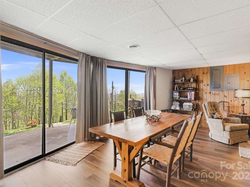 871 Rich Knob Road, Little Switzerland, NC 28749.  MLS# CAR4263972, YatesRealty ID 20293. 