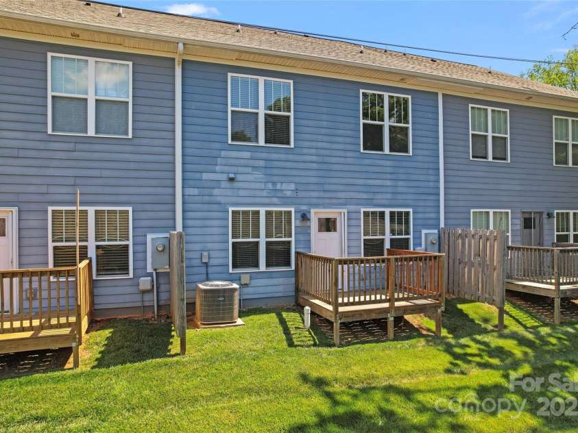 2032 Summey Avenue, Charlotte, NC 28205.  MLS# CAR4244357, YatesRealty ID 20294. 