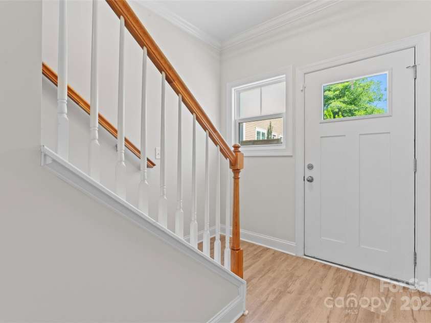 2032 Summey Avenue, Charlotte, NC 28205.  MLS# CAR4244357, YatesRealty ID 20294. 