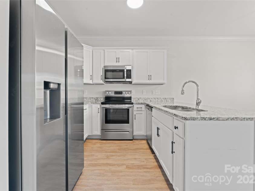 2032 Summey Avenue, Charlotte, NC 28205.  MLS# CAR4244357, YatesRealty ID 20294. 